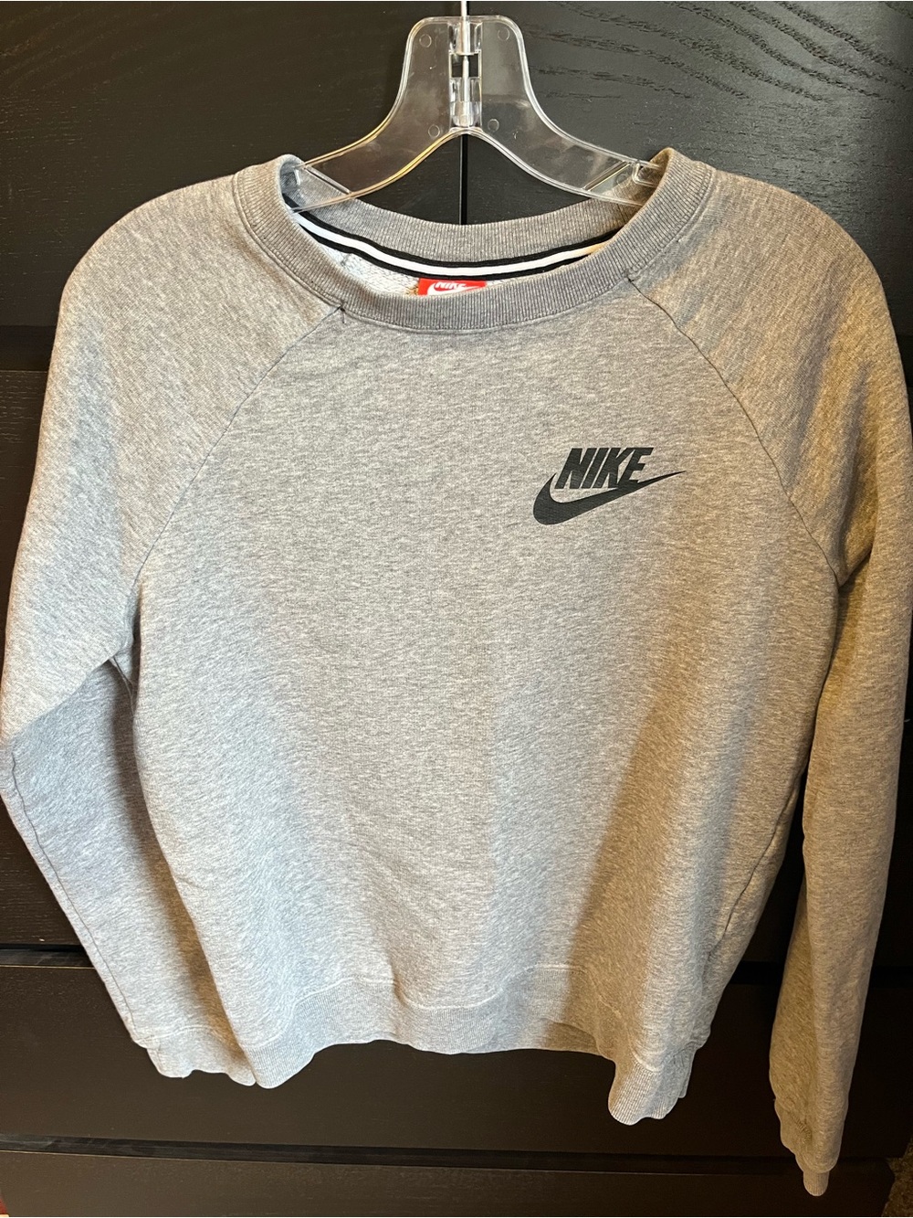 Nike Small Gray Crewneck Pullover Sweatshirt Athleisure Y2K Cozy Fleece Top